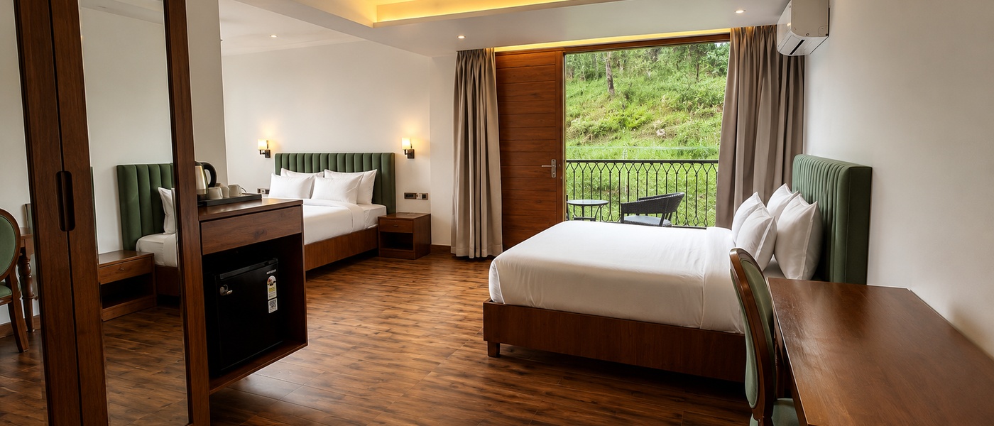 Family_Jacuzzi_Suite_08_1400x600