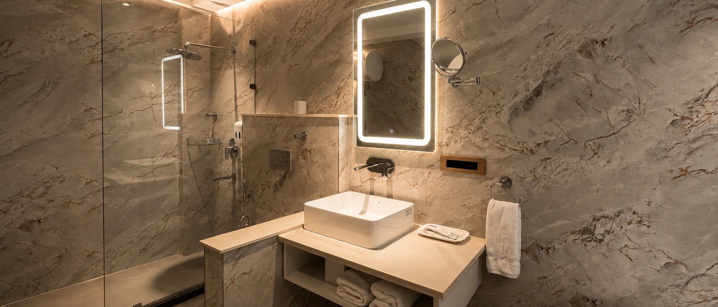 Family_Jacuzzi_Suite_11_1400x600