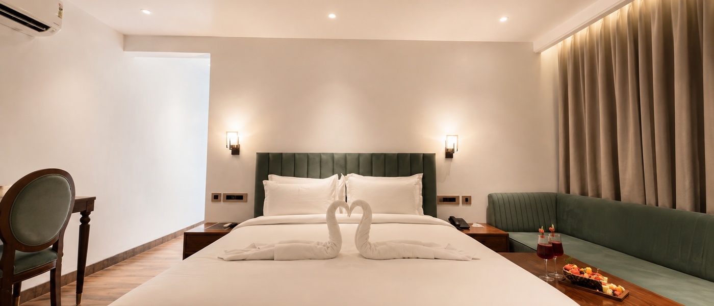 Jacuzzi_Suite_03_1400x600