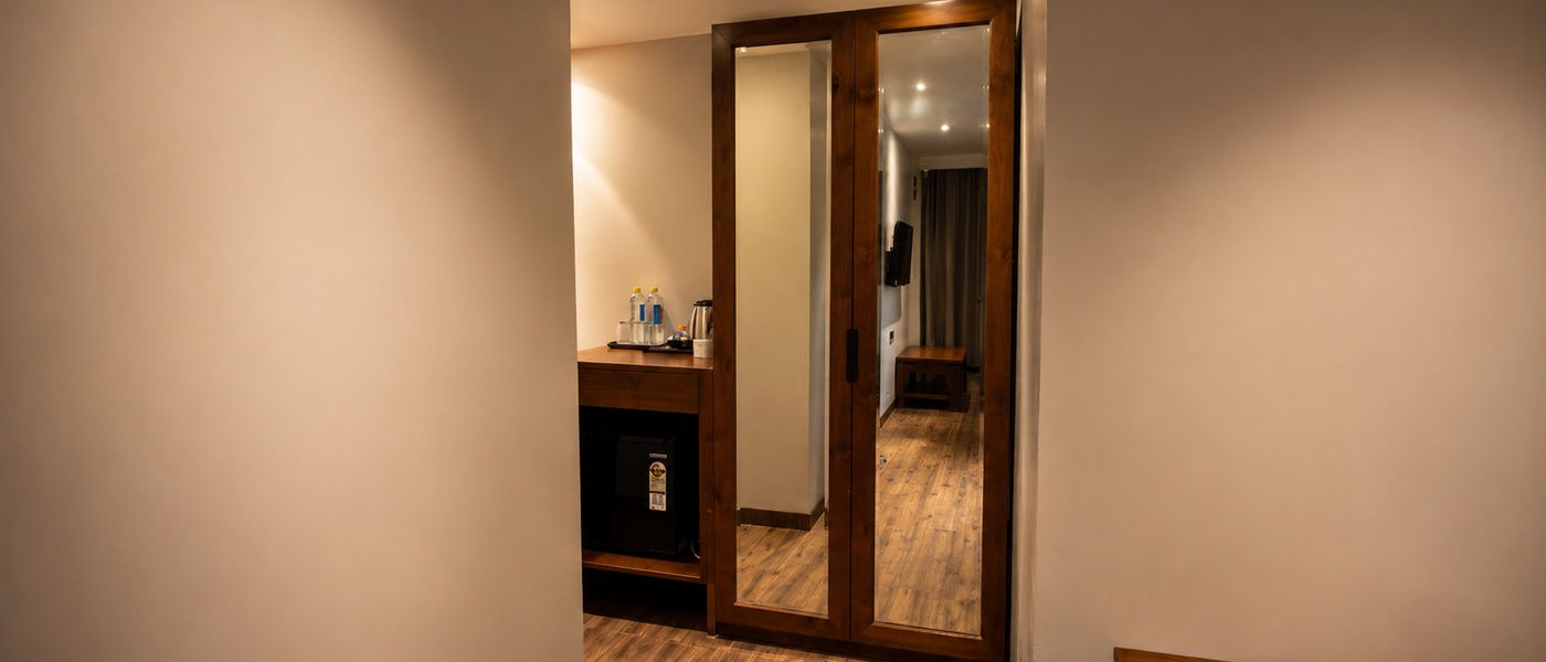 Jacuzzi_Suite_07_1400x600