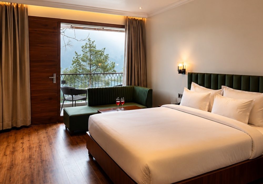 Family_Jacuzzi_Suite_01_1400x600