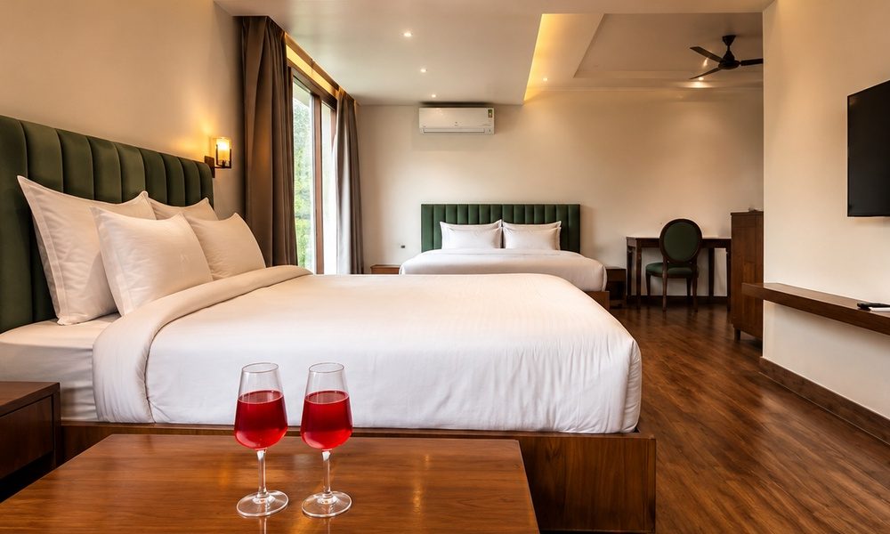 Family_Jacuzzi_Suite_06_1400x600
