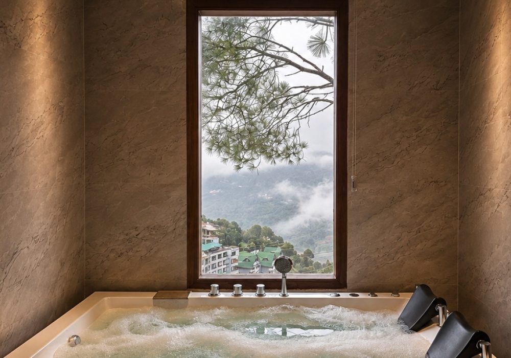 Family_Jacuzzi_Suite_09_1400x600