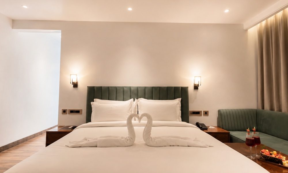 Jacuzzi_Suite_03_1400x600
