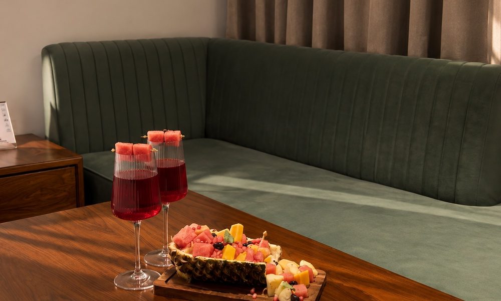 Jacuzzi_Suite_04_1400x600